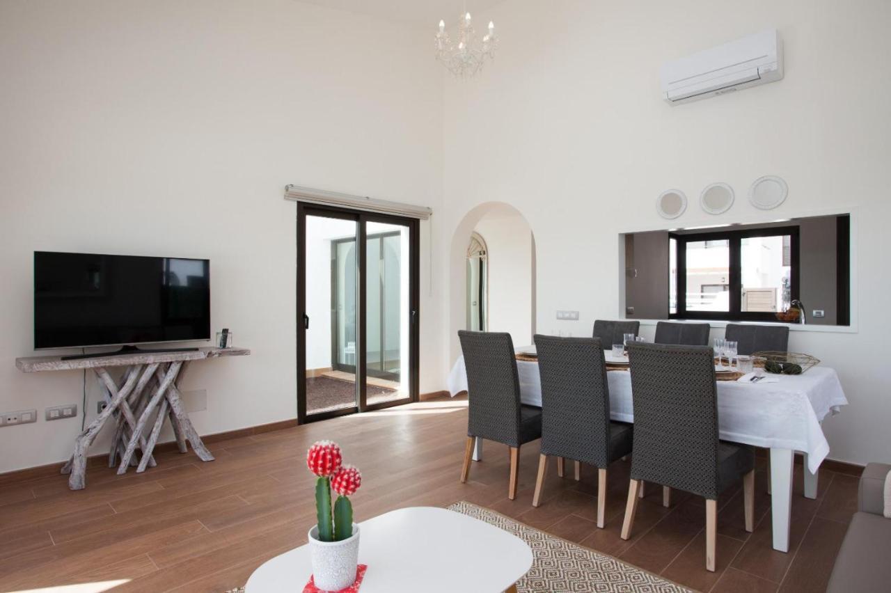 Villa Diamante 2 Golf Private Pool Caleta De Fuste By Holidays Home Bagian luar foto